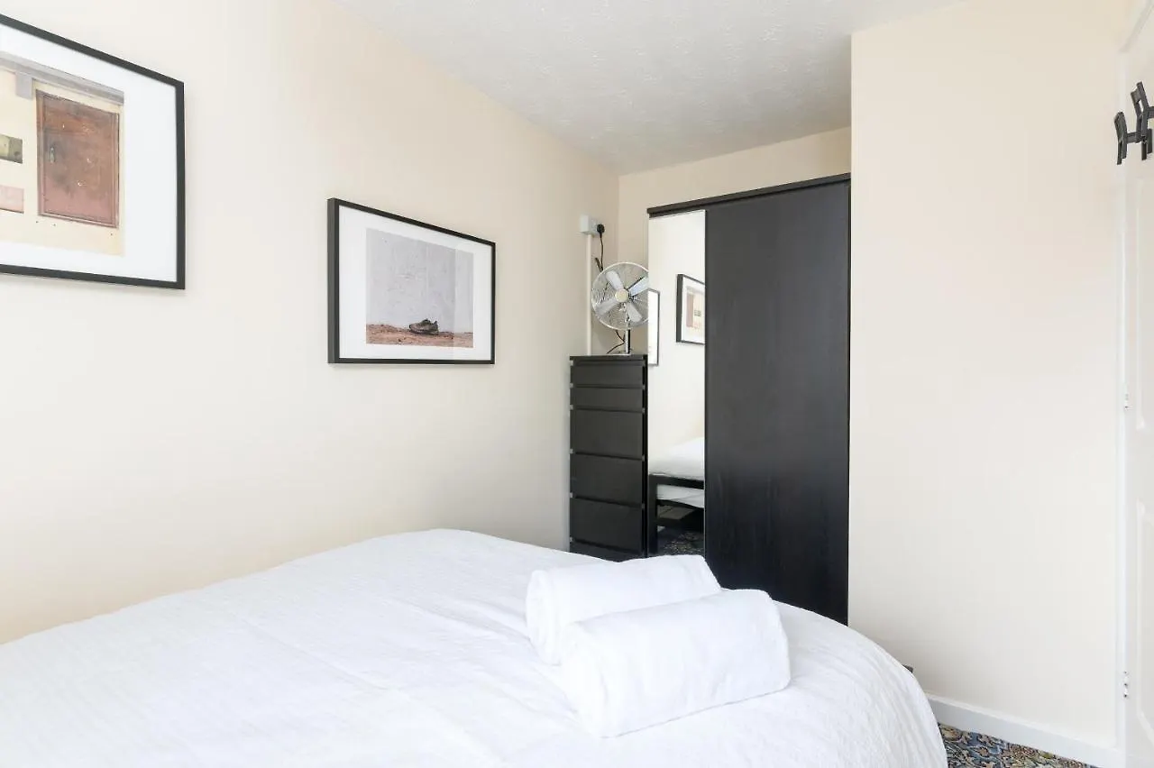 Lovely Townhouse With Parking - Pass The Keys York United Kingdom