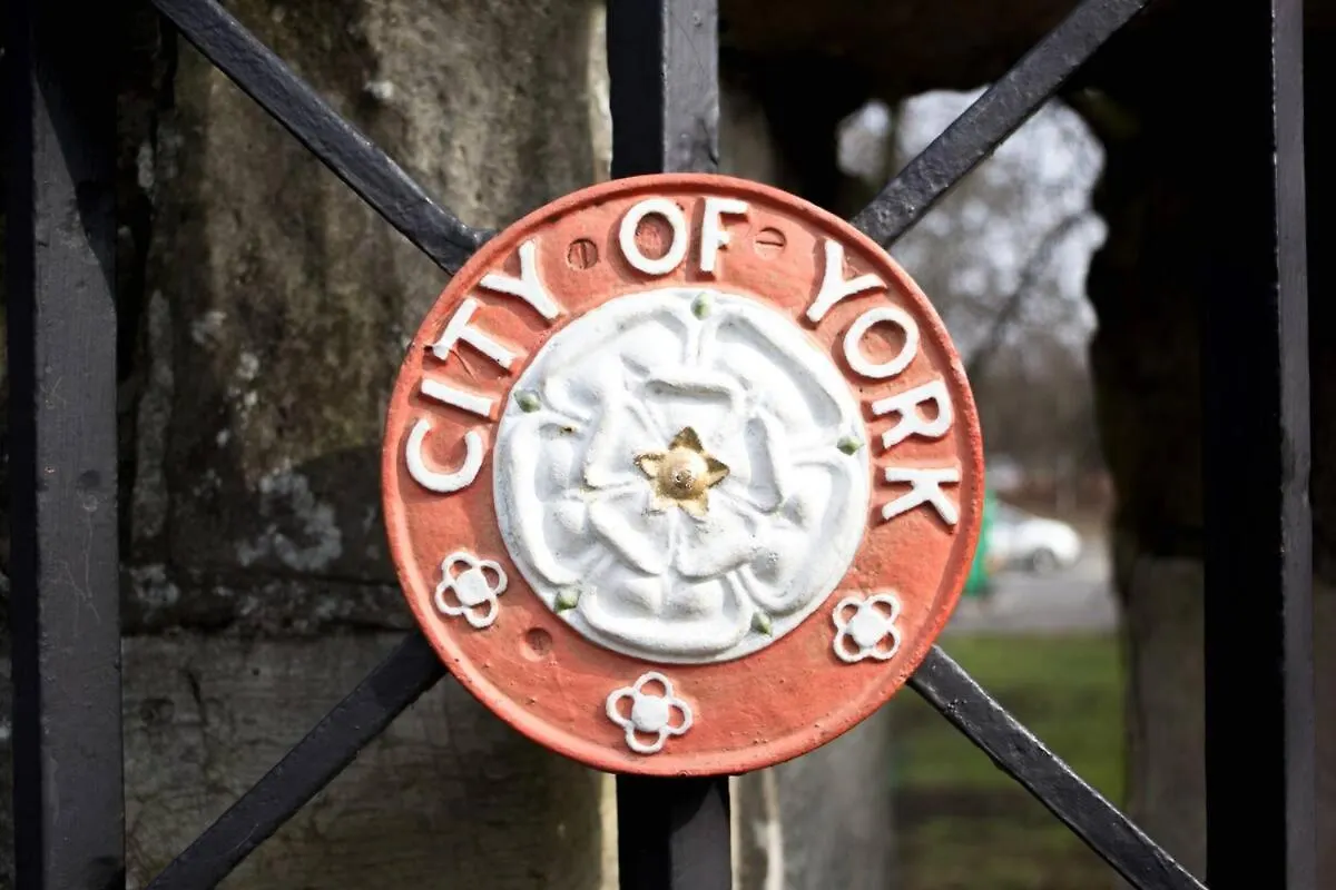 Lovely Townhouse With Parking - Pass The Keys York 0*,  United Kingdom