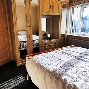 https://villa-relax-near-wollaton-park.hotelsin-nottingham.com